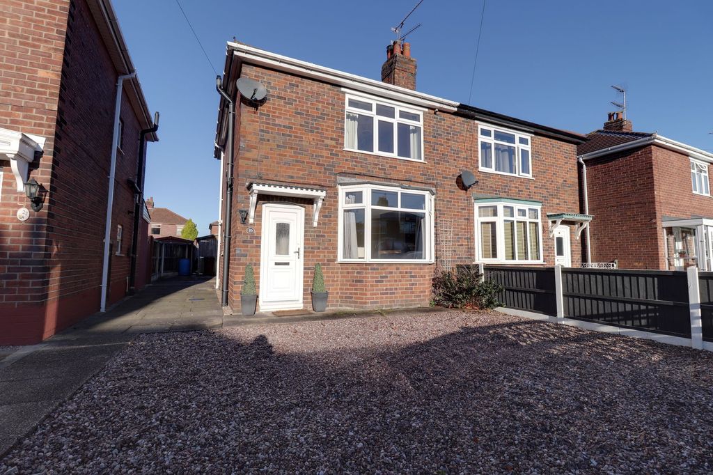 Property photo 1 of 8 Frontage