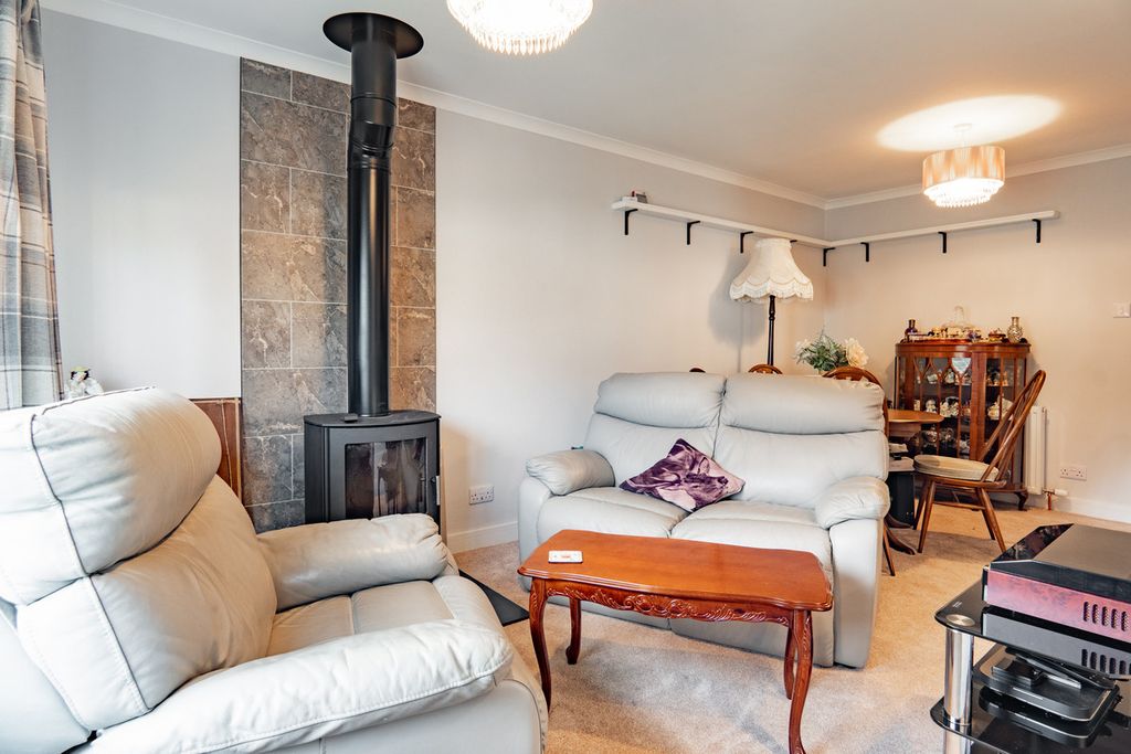 Property photo 2 of 22