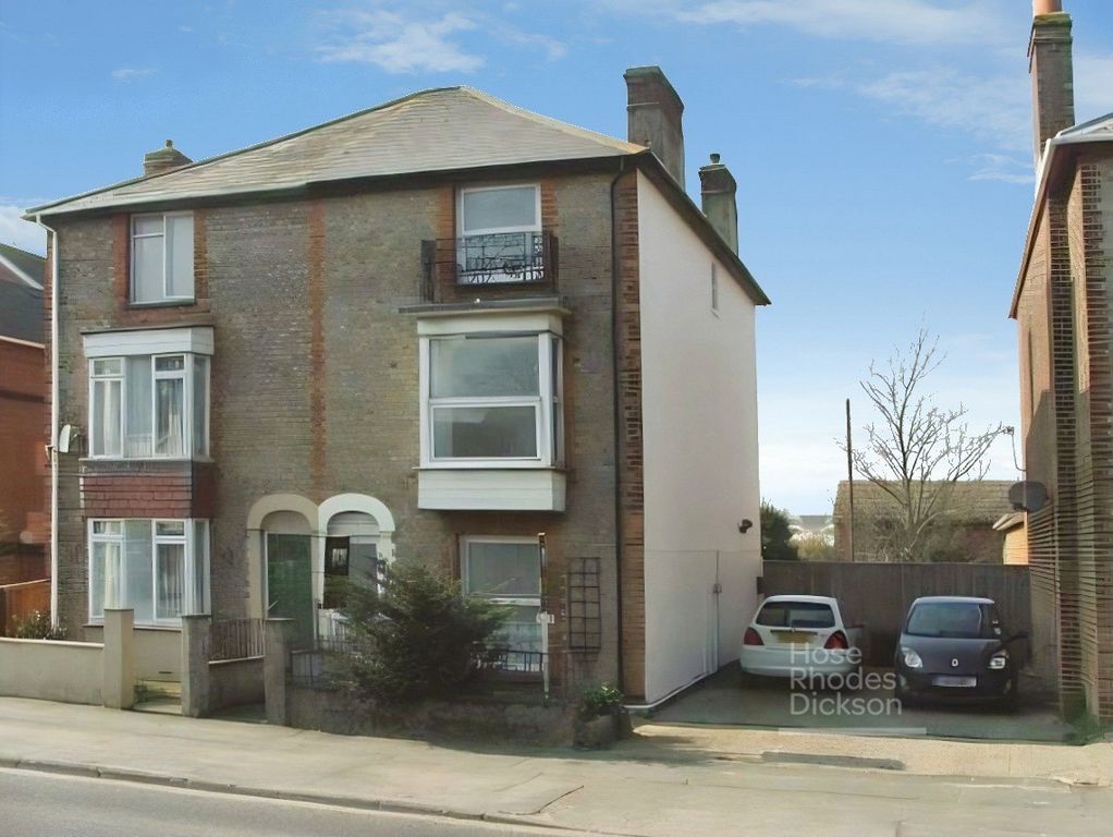 Property photo 1 of 12 Front