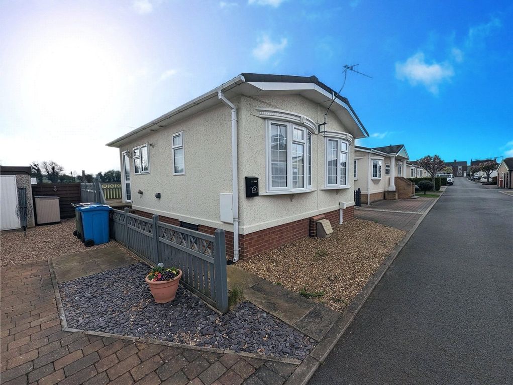 Property photo 1 of 15 External