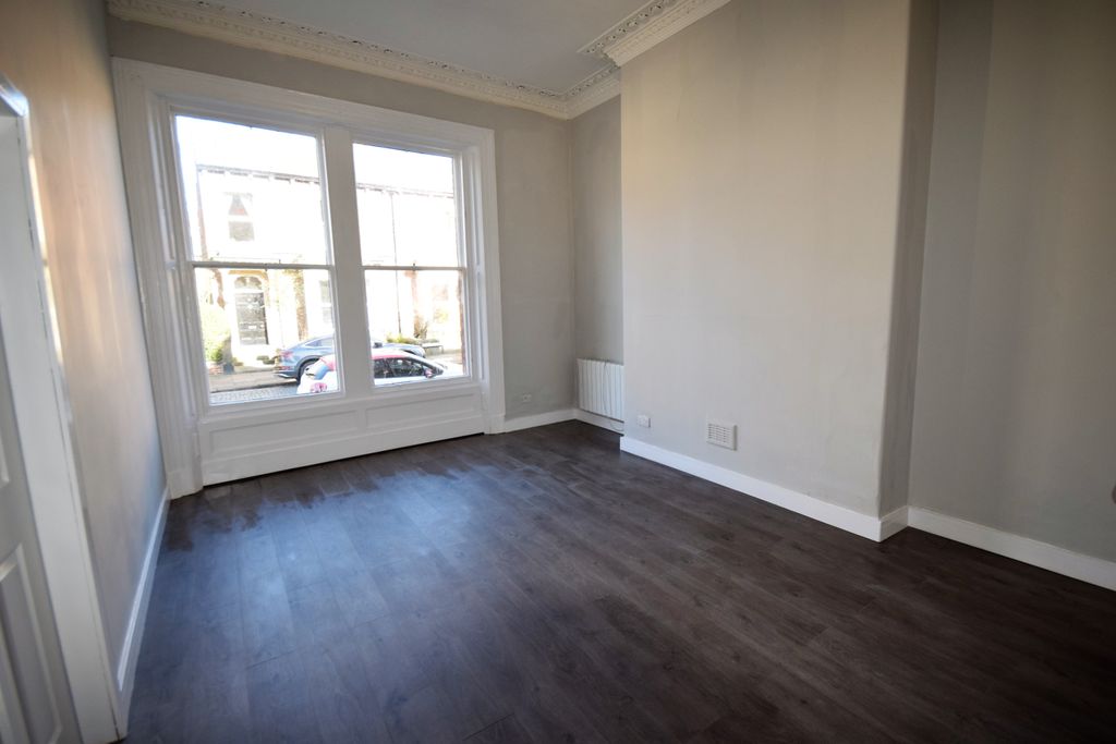 Property photo 2 of 6 Living Room
