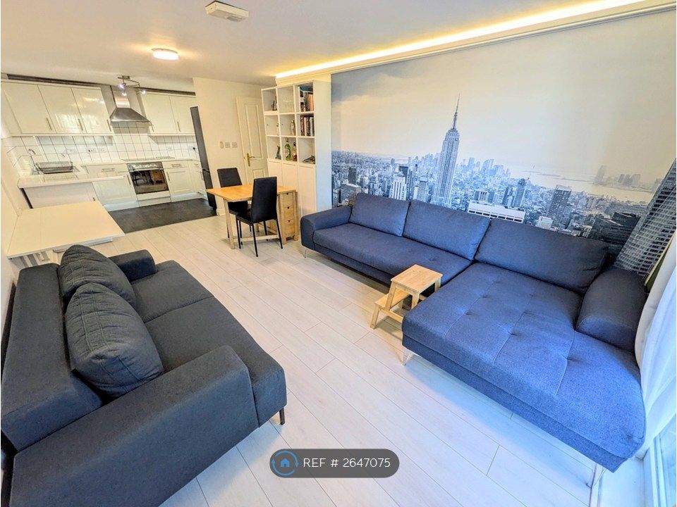 Property photo 2 of 17 Living Room 2