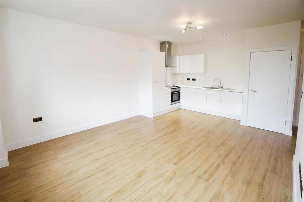 Property photo 2 of 11 Open Plan Living