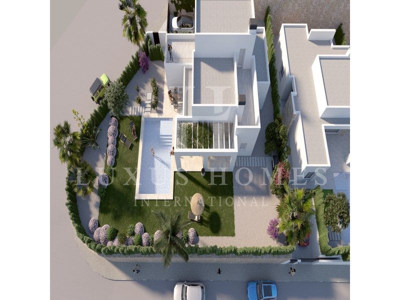 Property photo 2 of 14