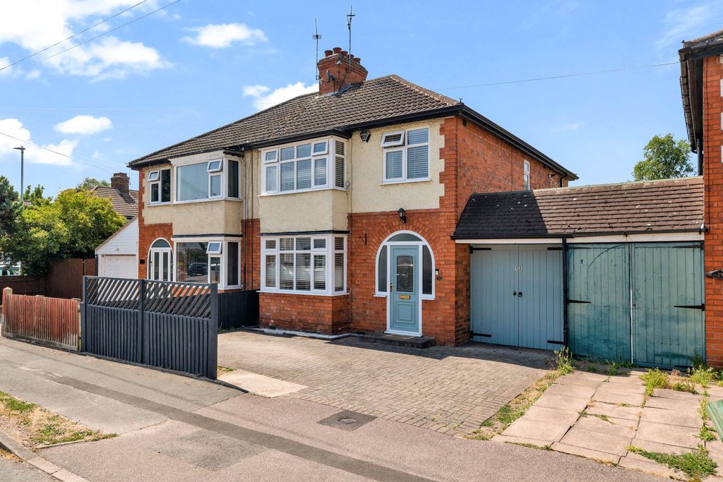 Property photo 1 of 30