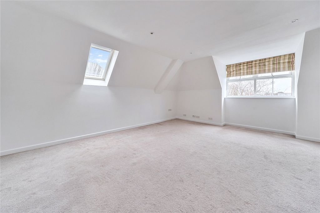 Property photo 3 of 17 Picture No. 38