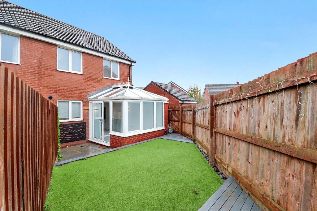 Property photo 1 of 17 Picture No. 16