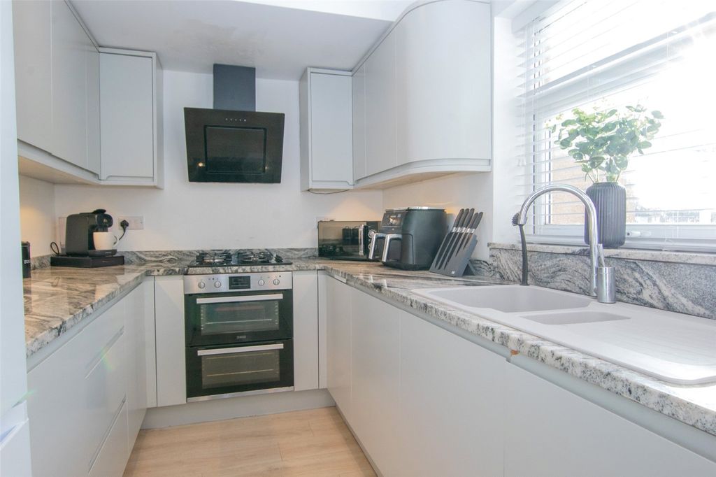 Property photo 1 of 15 Picture No. 03