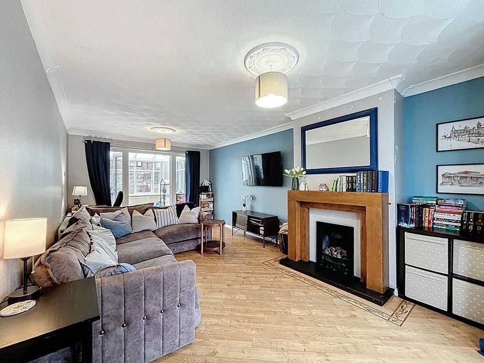 Property photo 3 of 18 4937442