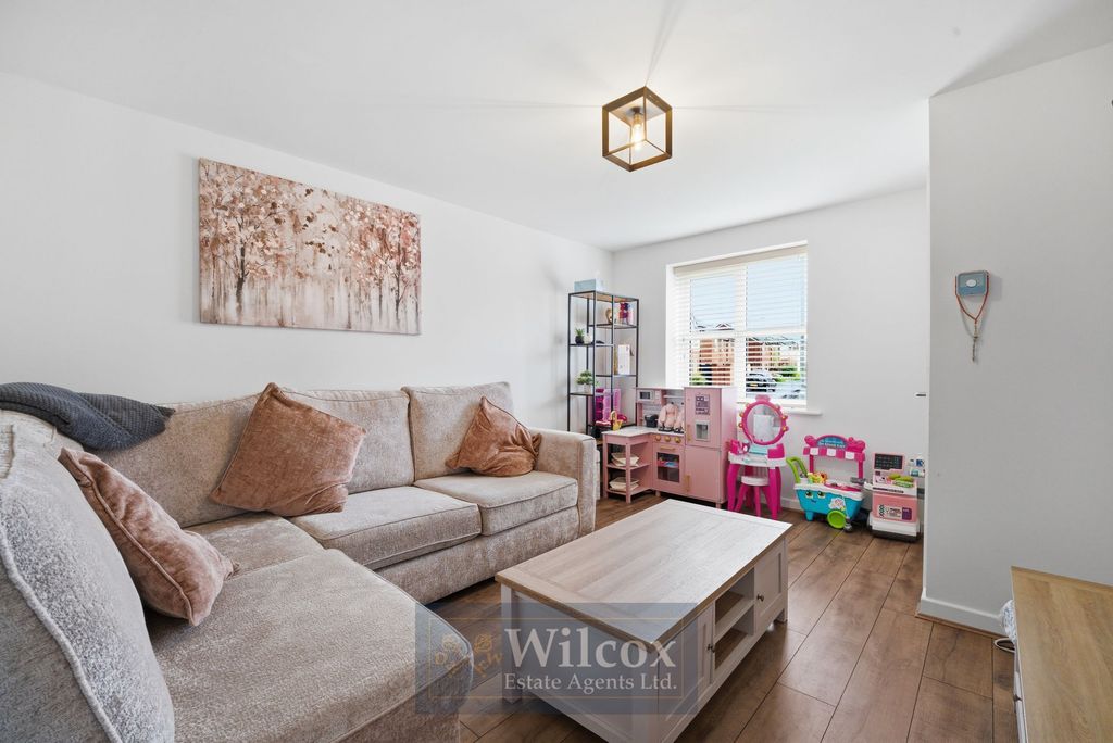 Property photo 2 of 18