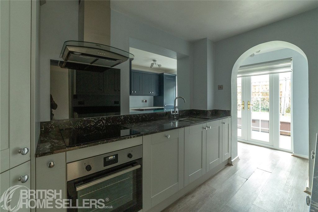 Property photo 3 of 22 Picture No. 11