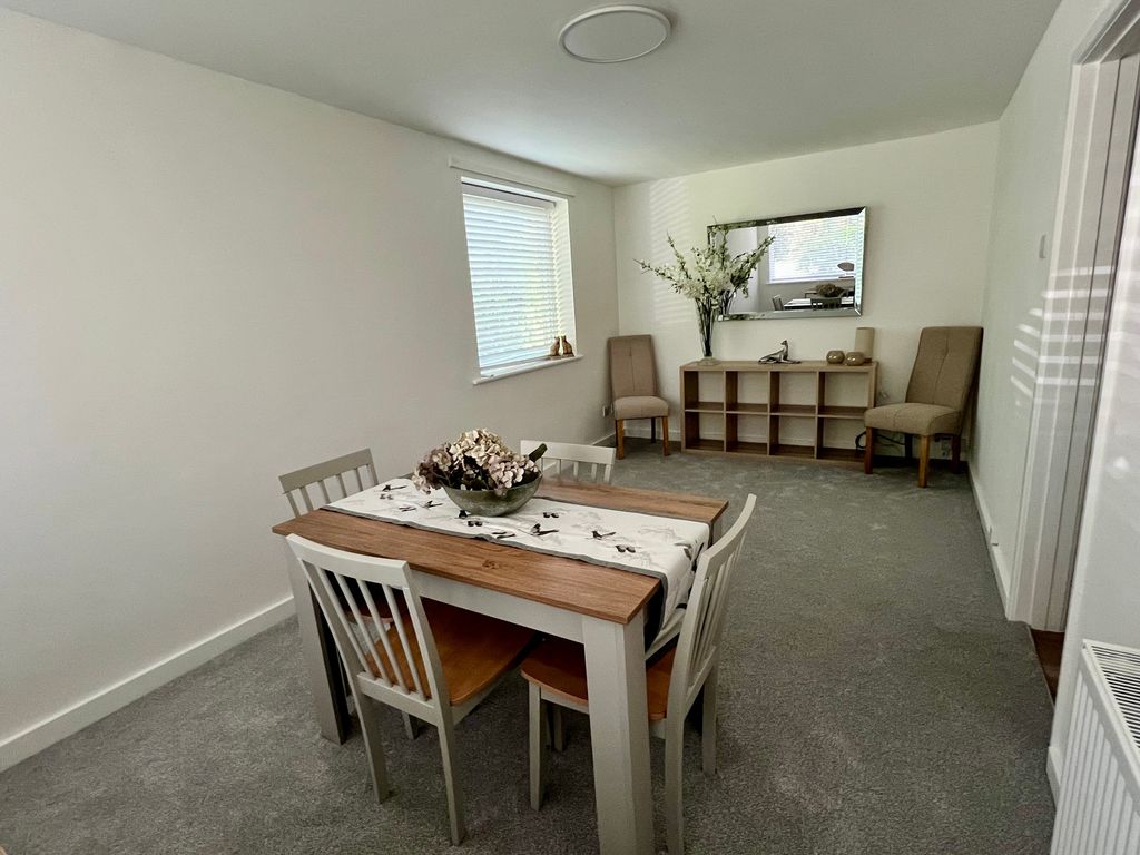 Property photo 3 of 16 Img_6404