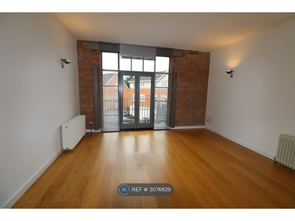Property photo 3 of 11 Sitting Room