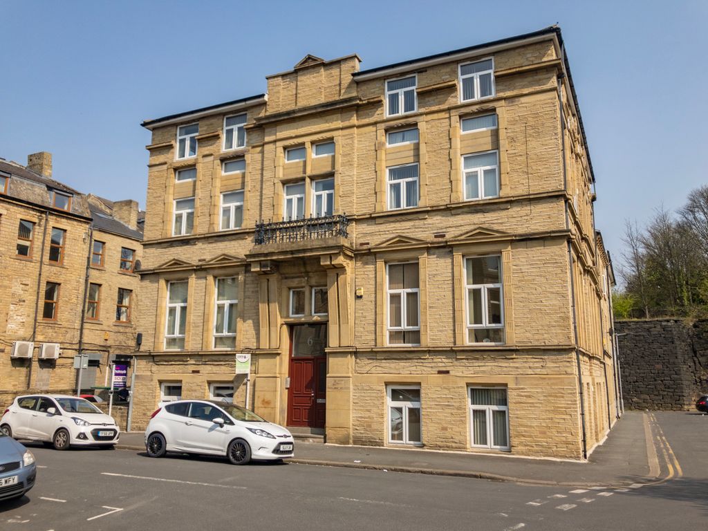 Property photo 1 of 6
