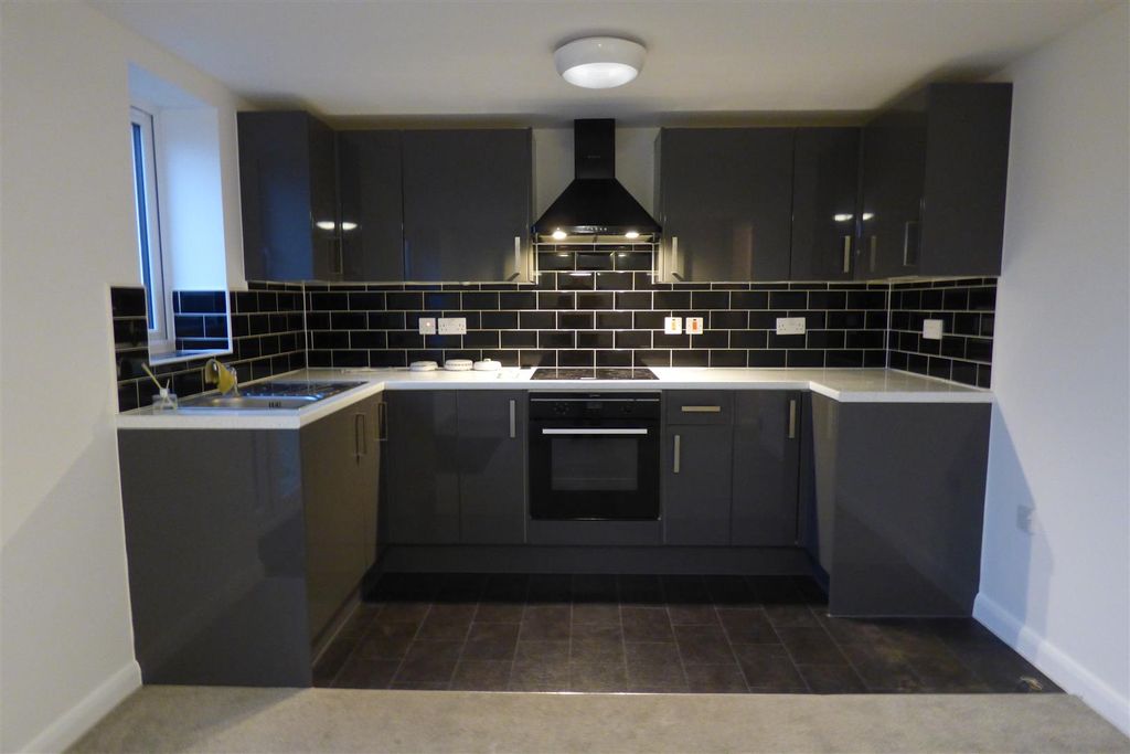 Property photo 2 of 13 P1410183.Jpg