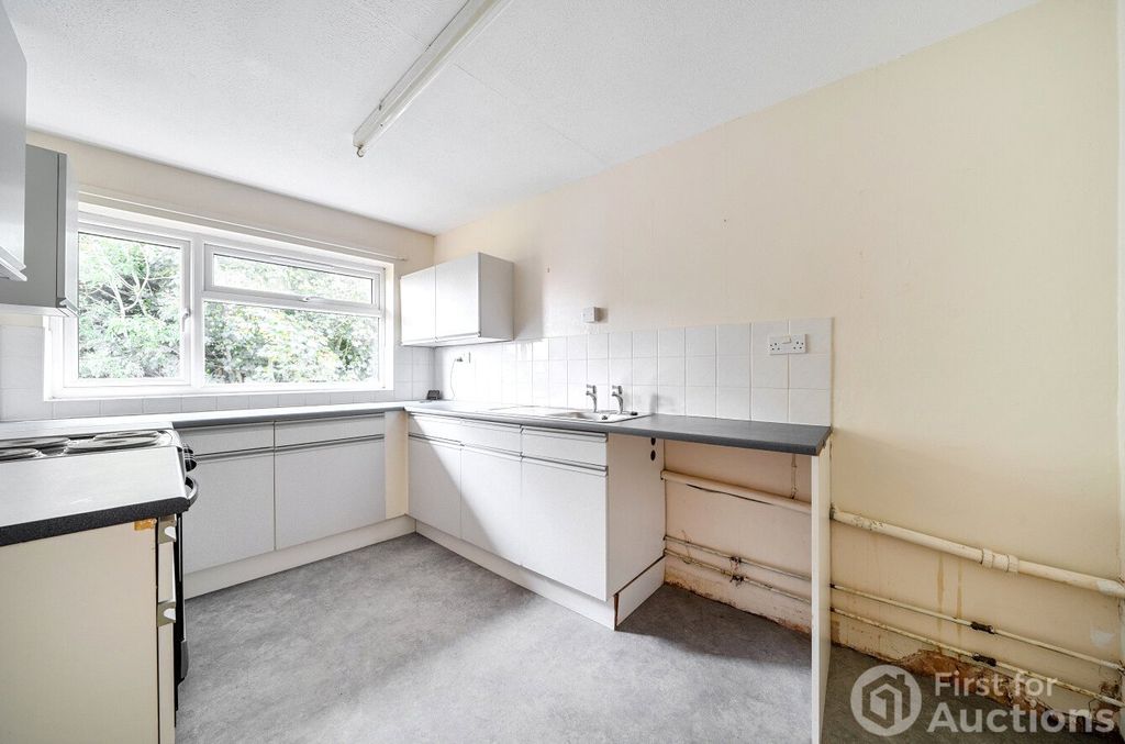 Property photo 2 of 10 Picture No. 14
