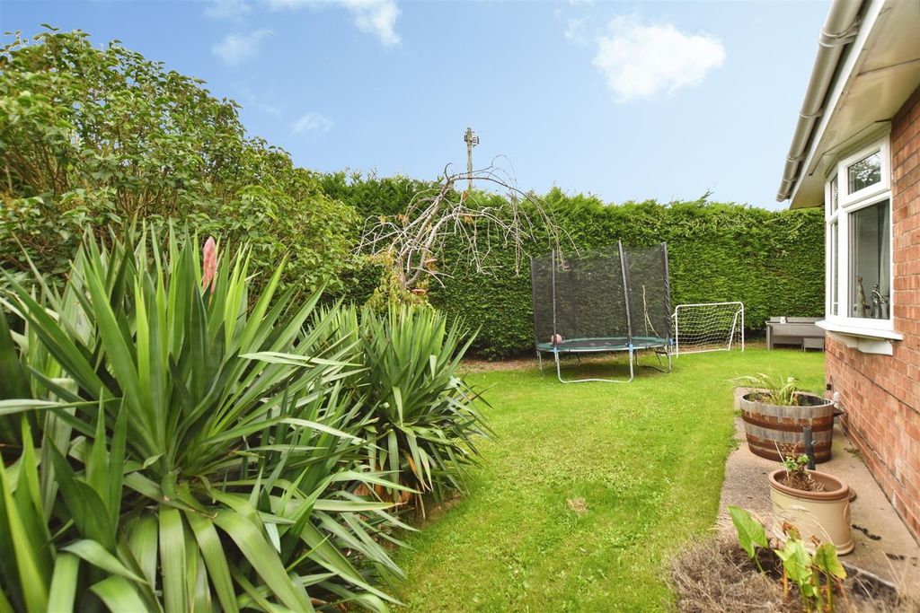 Property photo 3 of 25 55Db1d49-Garden.Jpg