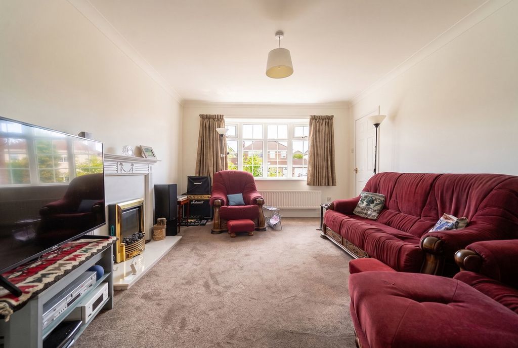 Property photo 3 of 17