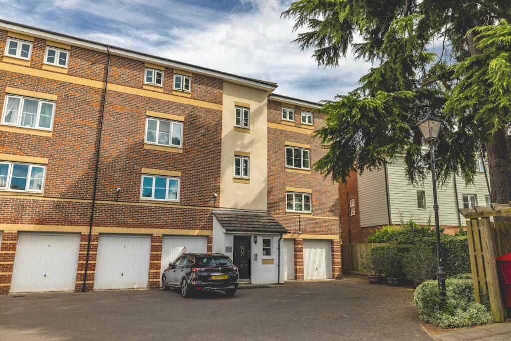 Property photo 1 of 12 188408_28117630_Img_12_0000.Jpeg