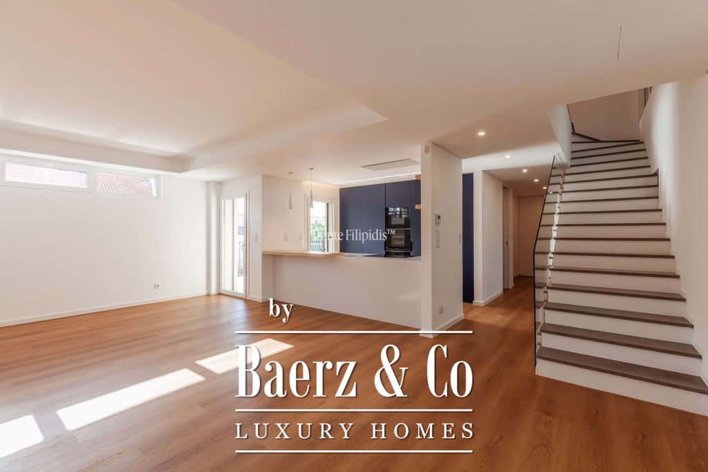 Property photo 2 of 35