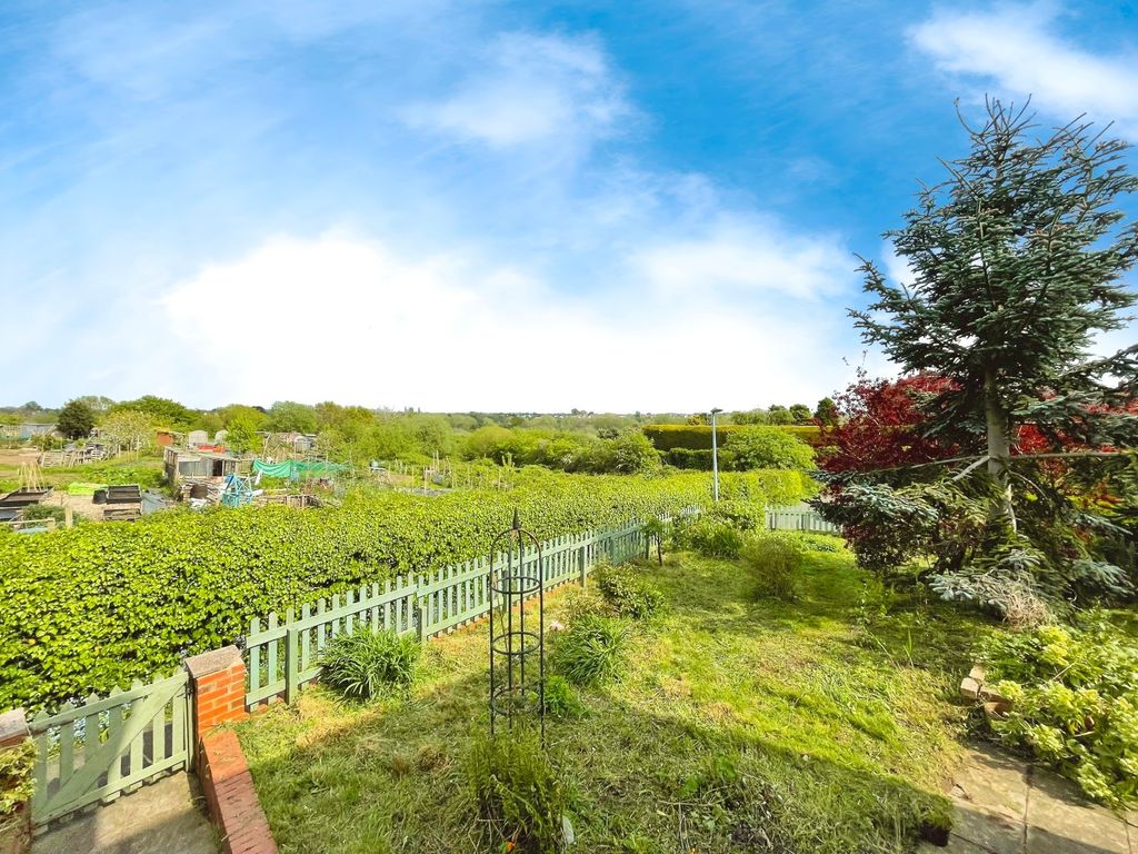 Property photo 2 of 10 Picture No. 25