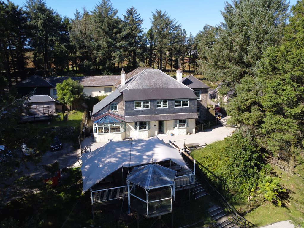 Property photo 1 of 21