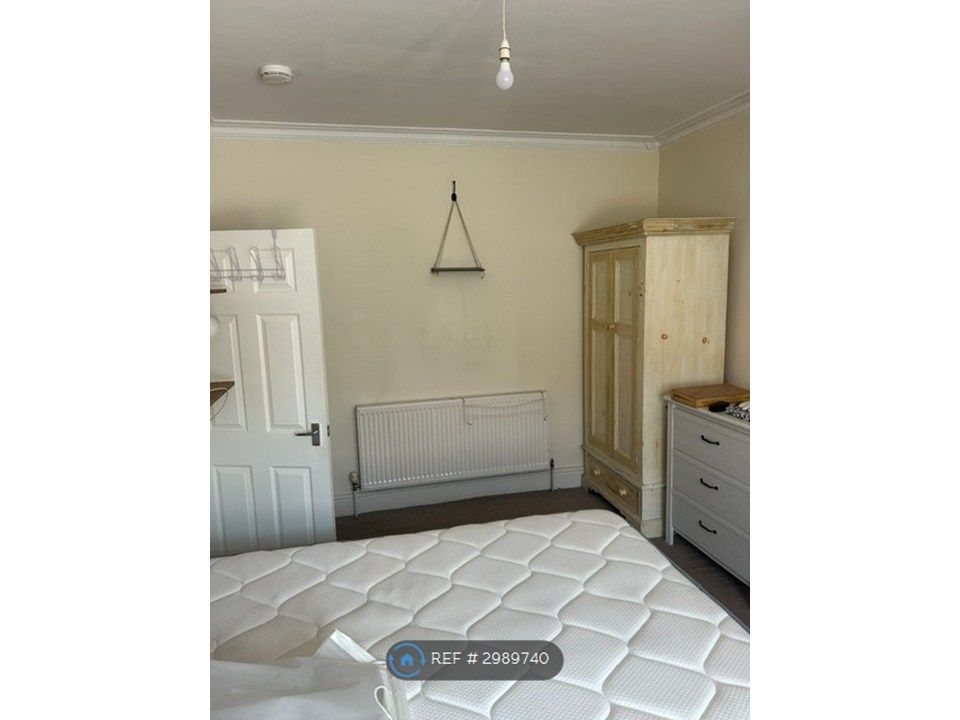 Property photo 3 of 12 Downstairs Bedroom