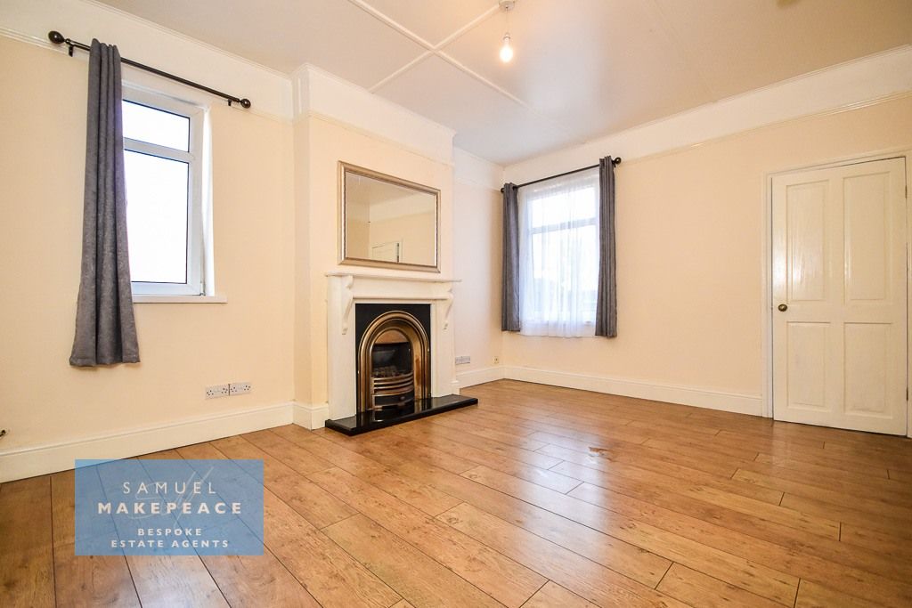 Property photo 3 of 18 Gallery