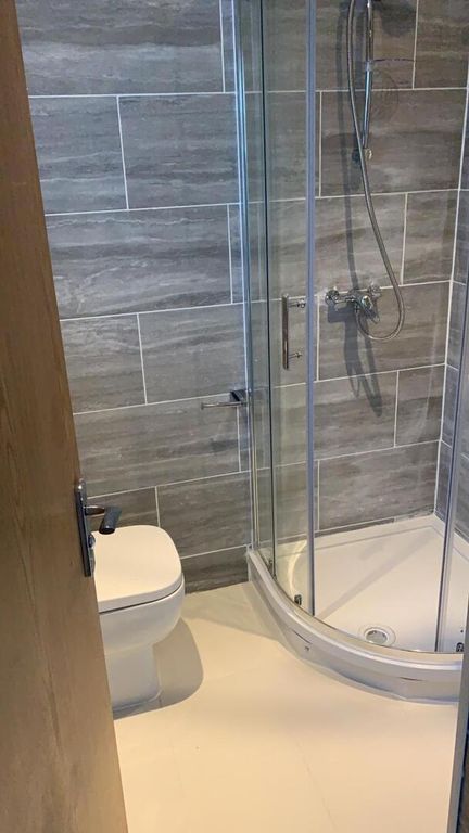 Property photo 3 of 9 Bathroom