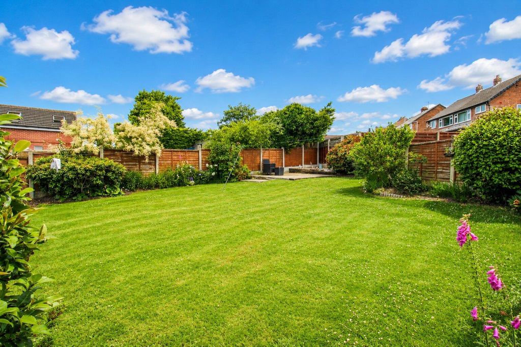 Property photo 2 of 12 Outside