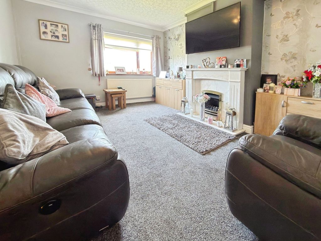 Property photo 3 of 23