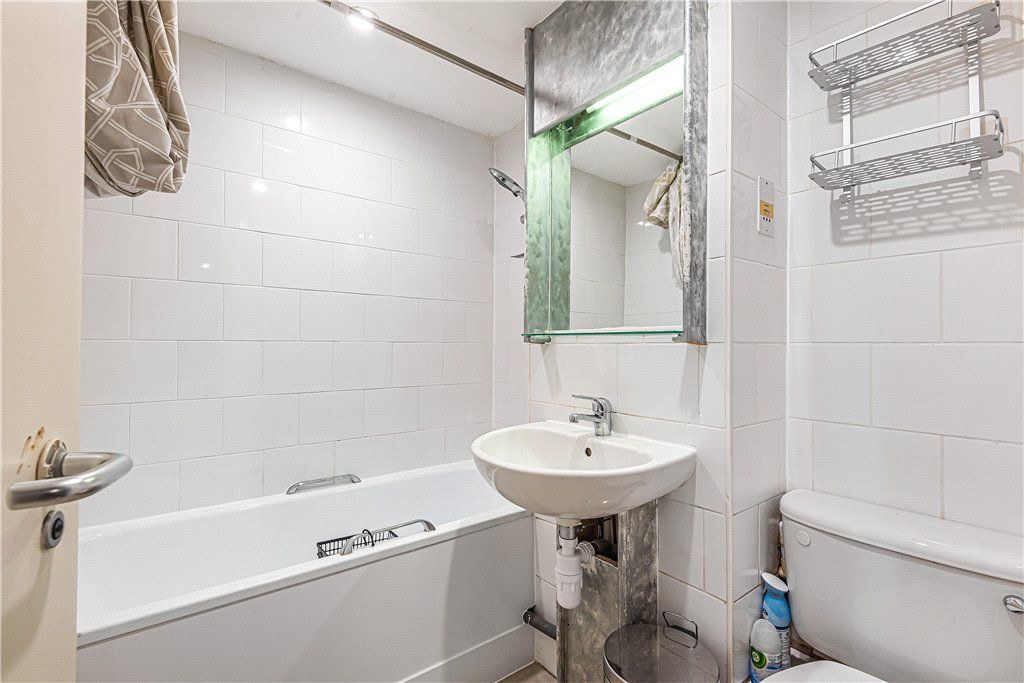 Property photo 3 of 12 Bathroom