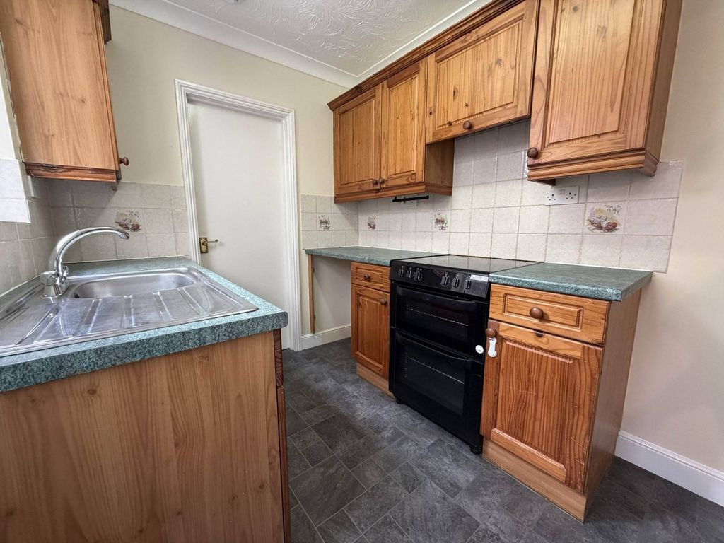 Property photo 2 of 16
