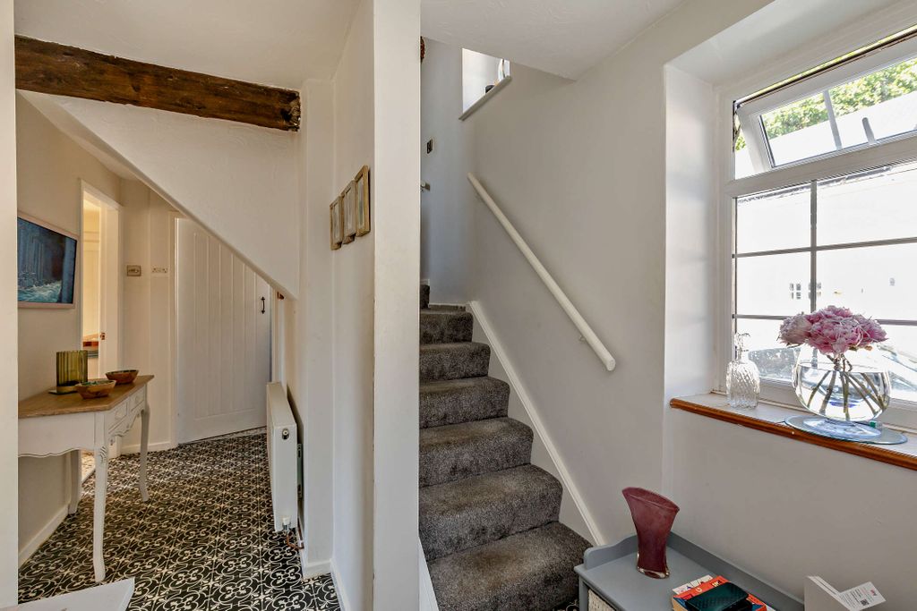 Property photo 3 of 23