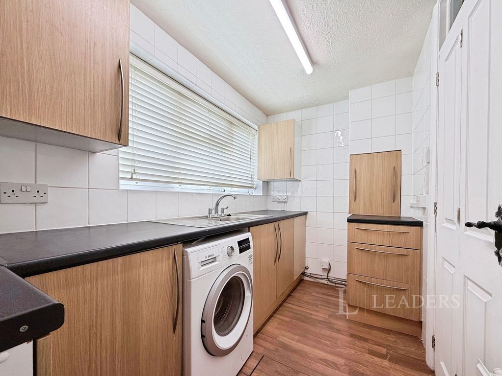 Property photo 3 of 8 Pbox-Img.Jpg