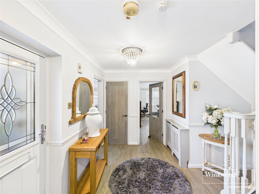 Property photo 2 of 22 Picture No. 04