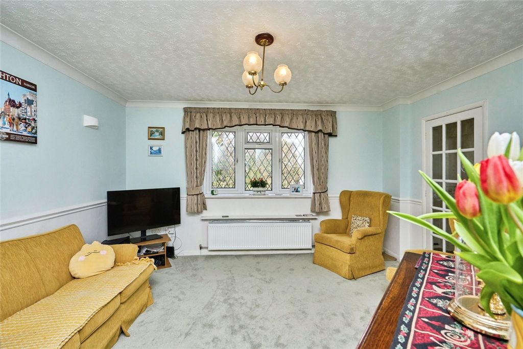 Property photo 3 of 19 Picture No. 27