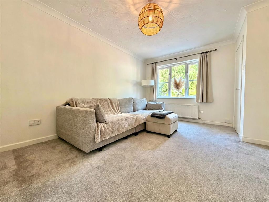 Property photo 2 of 20 Living Room (1).Jpg