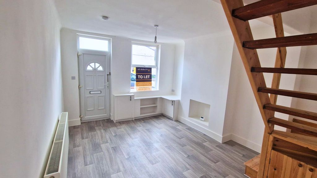 Property photo 3 of 16 Gallery