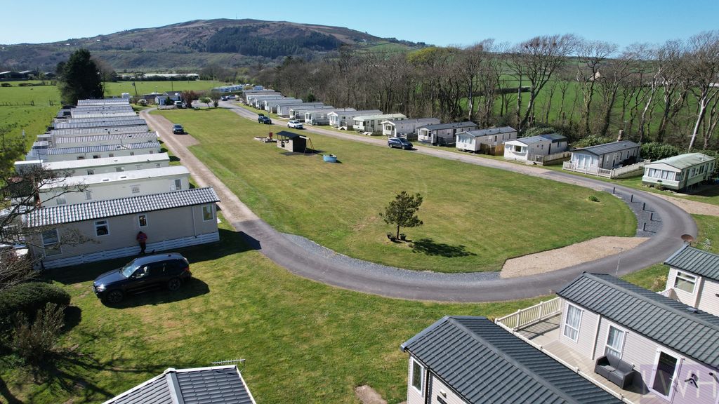 Property photo 3 of 9 1B