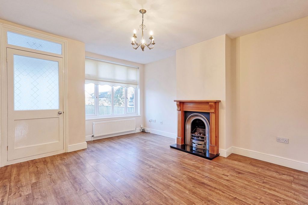 Property photo 3 of 29