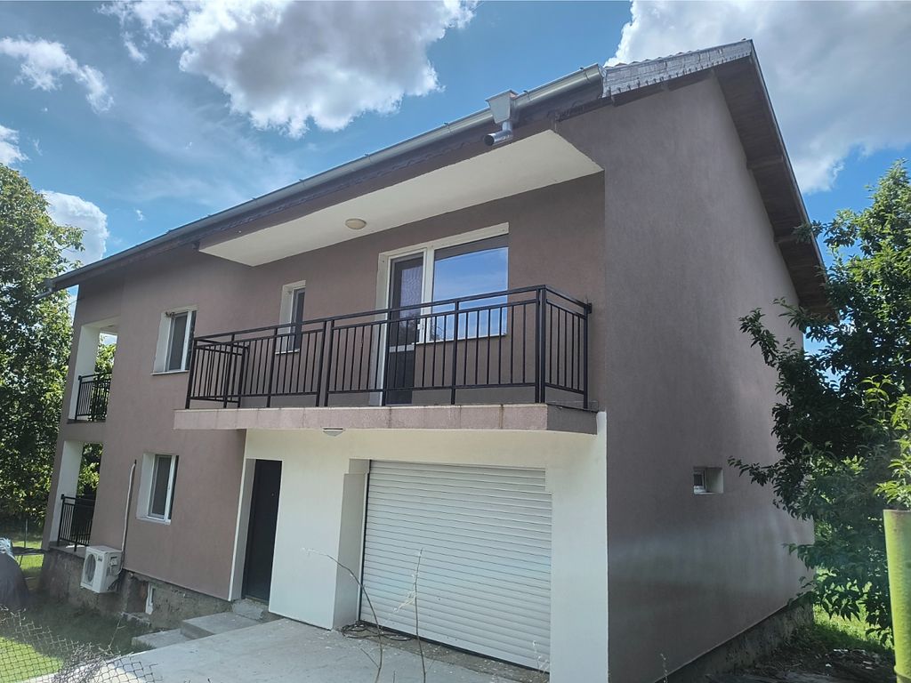 Property photo 1 of 6
