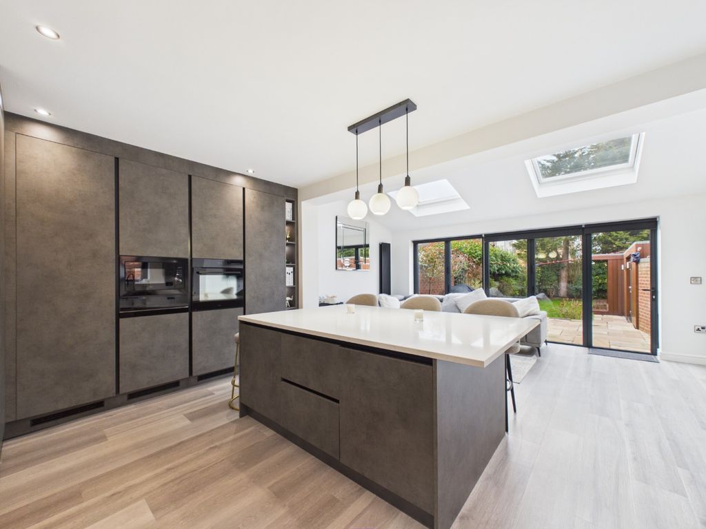 Property photo 2 of 22 4885755