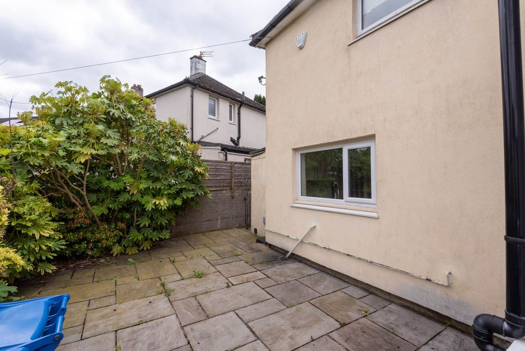 Property photo 3 of 31