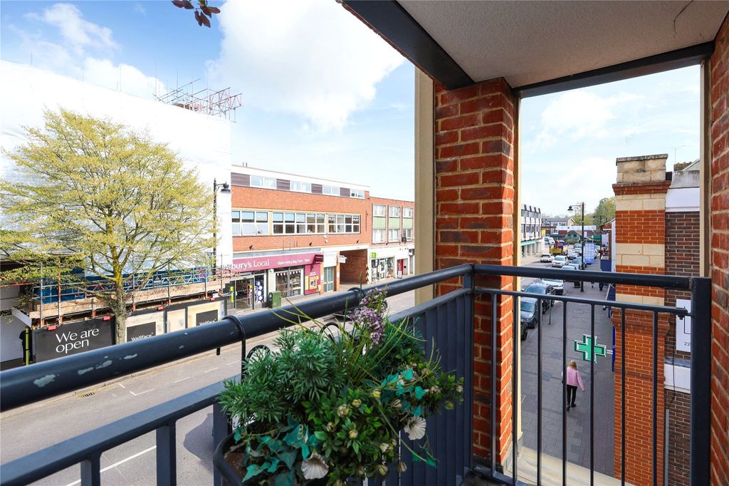 Property photo 2 of 8 Balcony