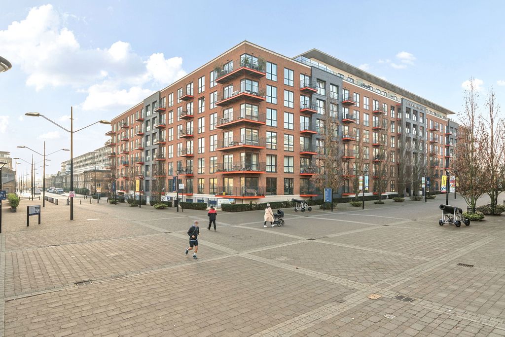 Property photo 1 of 20 External