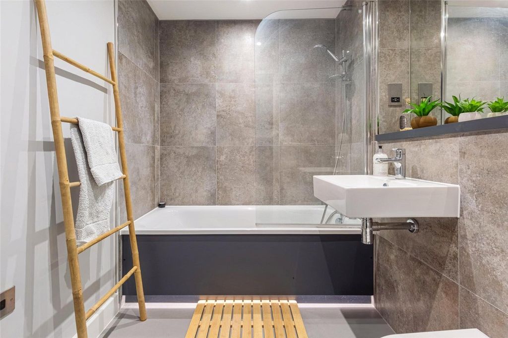 Property photo 3 of 22 Picture No. 03