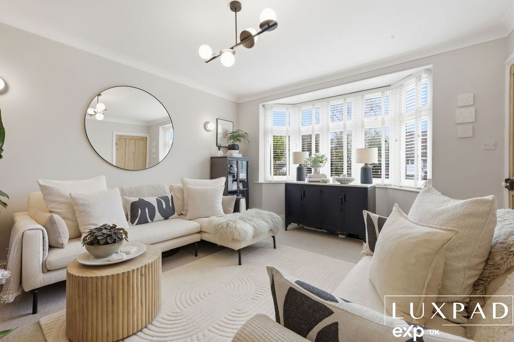 Property photo 2 of 25