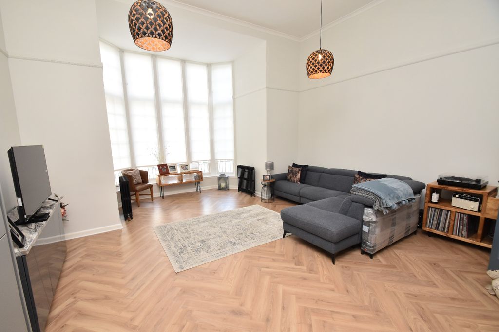 Property photo 3 of 15 4212984
