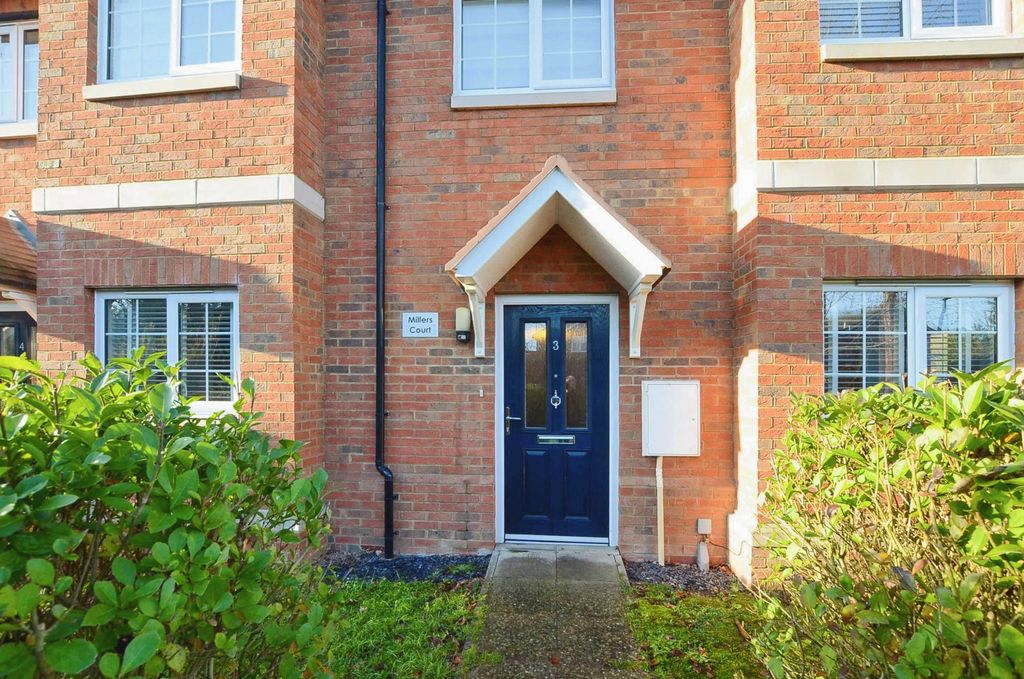 Property photo 2 of 20